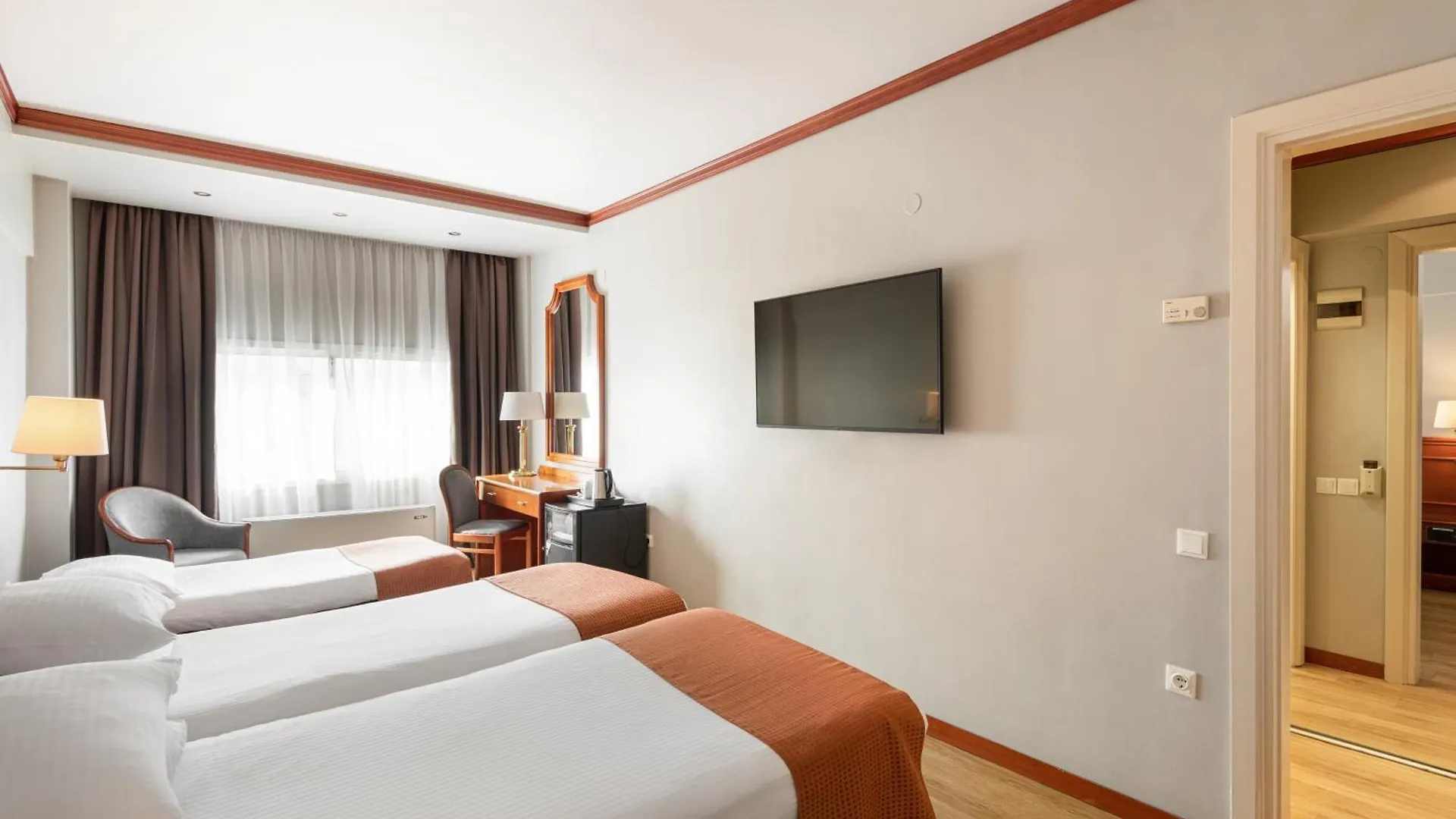 Holiday Inn Thessaloniki By Ihg 5*,  Griekenland