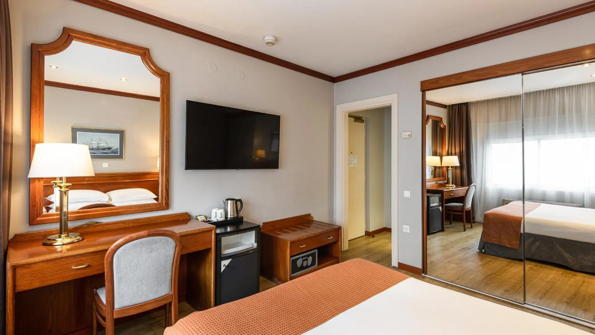 Holiday Inn Thessaloniki By Ihg Hotel